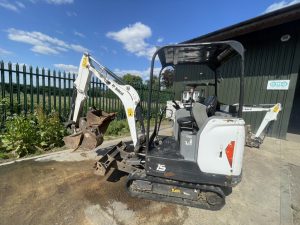 BOBCAT E19 * CHOICE OF THREE *-image