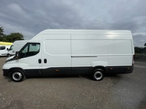 IVECO	Daily 35S14 Diesel 2.3 H/R VAN 3520L WB HI-MAT Auto (2287 cc)-image