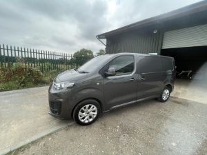 CITROEN	Dispatch M 1400 2.0 BLUE HDI 120 Van Driver (1997 cc)-image