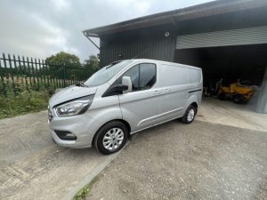 FORD 	Transit Custom 320 L1 Diesel 2.0 EcoBlue 130PS Low Roof-image