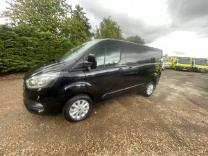 FORD	Transit Custom 280 Limited Van (1995cc)-image