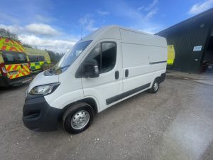 PEUGEOT	Boxer 335 L2 Diesel 2.2 BLUE HDI-image