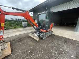 KUBOTA	KX030-4 Excavator + 1 bucket-image
